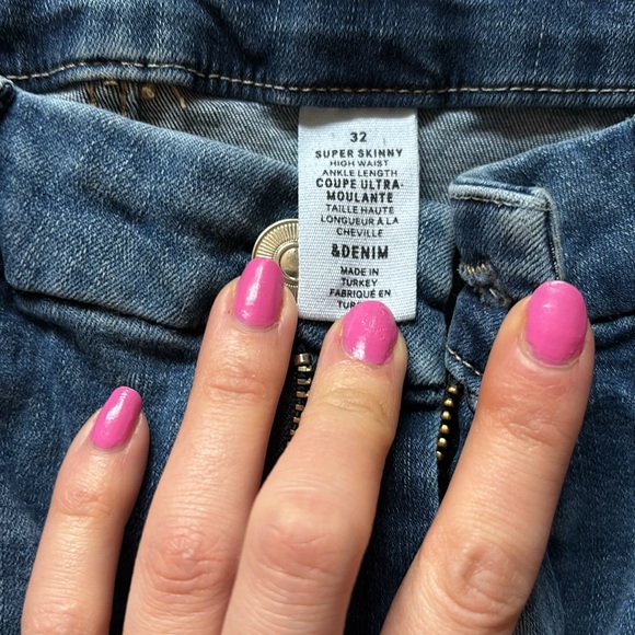 H&M - plus size - super stretch - high waisted jeans - Picture 2 of 4